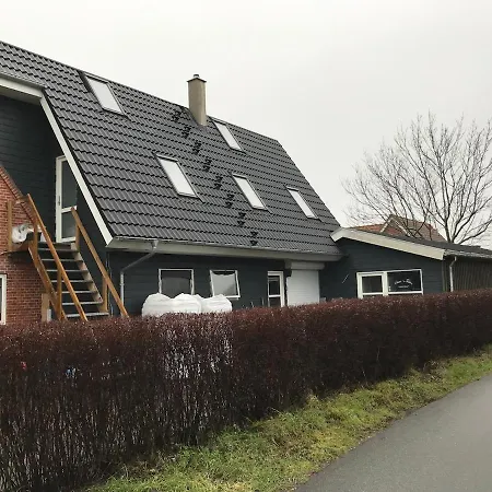 10 Min Walk From Center Holiday home